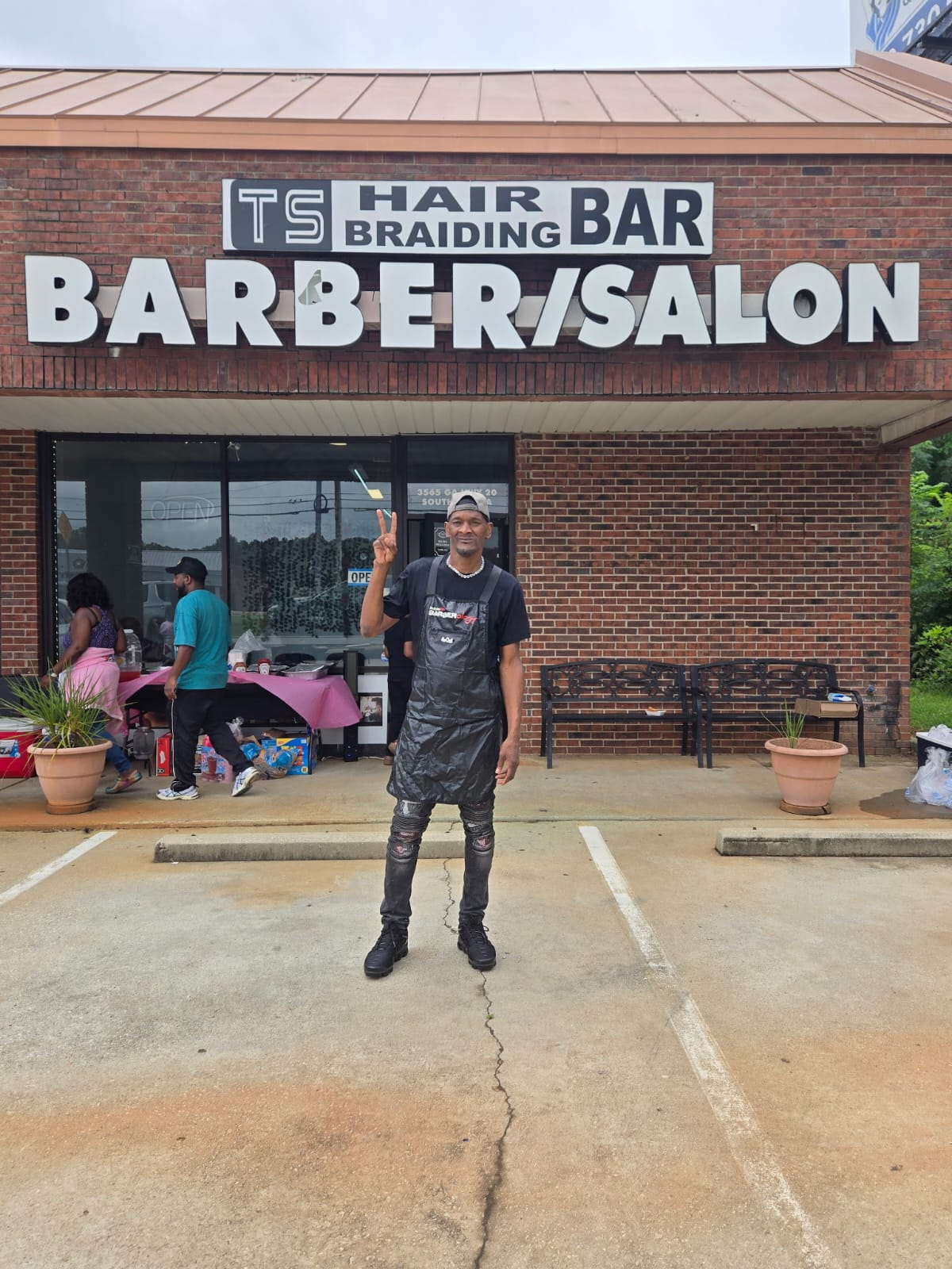 Patrick Fortson - Master Barber with 40+ years of experience